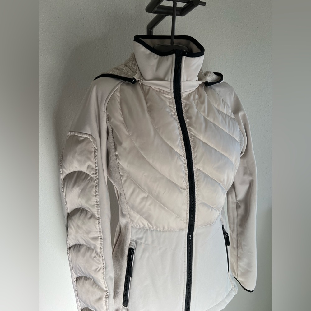 1 Madison Expedition Fitted Puffer Jacket size M